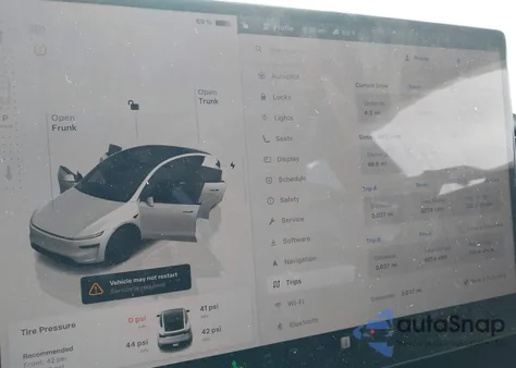 2026 Tesla Model Y Long Range Dual Motor All-Wheel Drive/Long Range Launch Series from USA, damaged, VIN 7SAYGDEE8TA384965